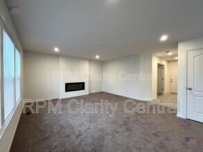 375 Alonzo Palmer St in Pataskala, OH - Building Photo - Building Photo