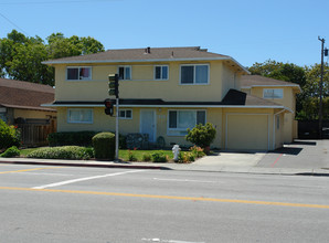 3434 Monroe St in Santa Clara, CA - Foto de edificio - Building Photo