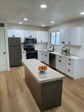 123 S McClelland St in Salt Lake City, UT - Building Photo - Building Photo