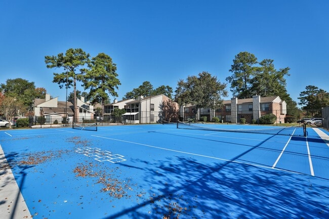 property at 17401 Red Oak Dr