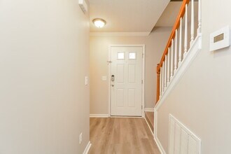 5827 Waterford Landing Ct in Raleigh, NC - Building Photo - Building Photo