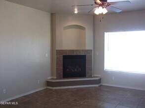 5823 Manchester Dr in Santa Teresa, NM - Building Photo - Building Photo