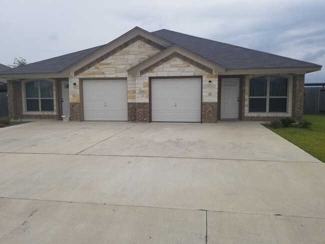 4302 Hunters Pl Dr in Killeen, TX - Building Photo - Building Photo