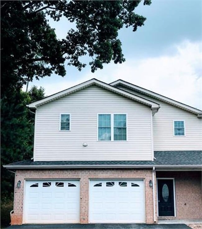 property at 1199 Sleepy Oak Ln