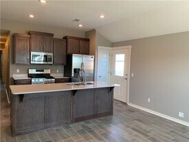 604 W Weymouth in Siloam Springs, AR - Building Photo