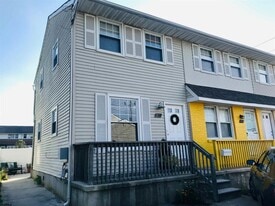 670 Carolyn Terrace in Atlantic City, NJ - Building Photo