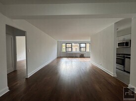 BEEKMAN PLACE, Unit 2C in New York, NY - Building Photo