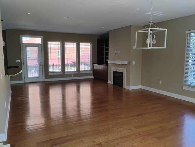 323 Eden Ave in Bellevue, KY - Building Photo - Building Photo