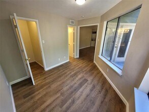 9815 Walnut St in Dallas, TX - Building Photo - Building Photo