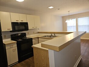 6760 Willowbrook Dr in Fayetteville, NC - Building Photo - Building Photo