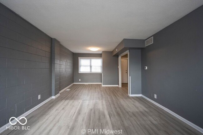 6064 E 16th St in Indianapolis, IN - Building Photo - Building Photo