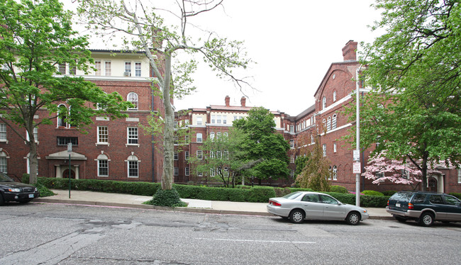 Calvert Court in Baltimore, MD - Building Photo - Building Photo