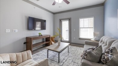 4689 Mustang Pkwy, Unit 1307 in Carrollton, TX - Foto de edificio - Building Photo