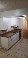 2052 Kings Hwy in Clearwater, FL - Building Photo - Building Photo