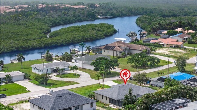 property at 4884 Riverside Dr