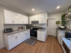 21 Osborne Rd in Brookline, MA - Foto de edificio - Building Photo