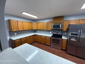 958 Long Lake Dr in Jacksonville, FL - Building Photo - Building Photo