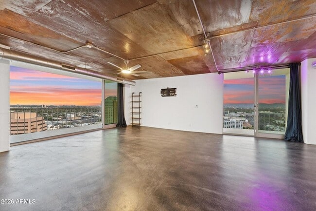 property at 207 W Clarendon Ave