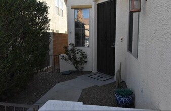 1276 Corista Dr in Henderson, NV - Building Photo - Building Photo