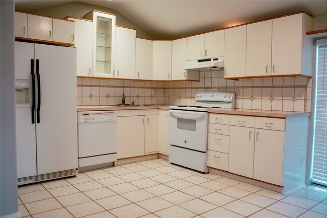 14319 Henry Rd in Houston, TX - Building Photo - Building Photo