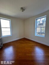 207-209 W 11th St-Unit -6B in New York, NY - Building Photo - Building Photo