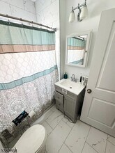 215 Alexander St in Newark, NJ - Building Photo - Building Photo