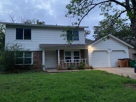 12302 Wycliff Ln in Austin, TX - Building Photo