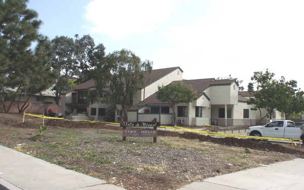 1145 Helix St in Spring Valley, CA - Foto de edificio - Building Photo