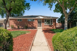 2507 Zion St in Aurora, CO - Building Photo