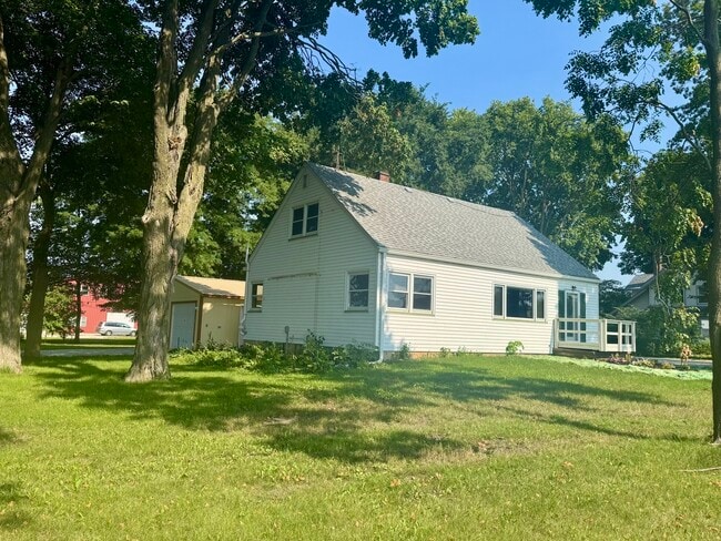 property at 6809 IL-71