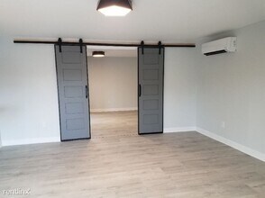 7581 Warner Rd in Saline, MI - Building Photo - Building Photo