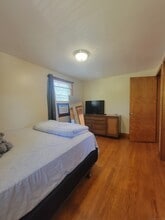 359 Brook St in Bristol, CT - Building Photo - Building Photo