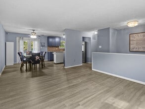 2007 Robert Bowie Dr in Upper Marlboro, MD - Foto de edificio - Building Photo