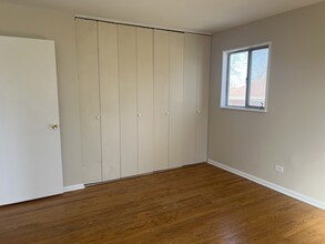 319 Gentry St in Park Forest, IL - Building Photo - Building Photo