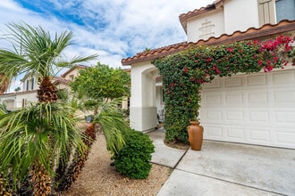282 Paseo Vista Cir in Palm Desert, CA - Building Photo - Building Photo