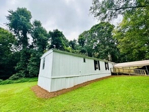 412 Clark Rd in Wilkesboro, NC - Building Photo - Building Photo