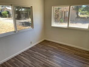 Arrowhead, Unit Unit 07 Cottage (Park Owned) in Clearlake, CA - Foto de edificio - Building Photo