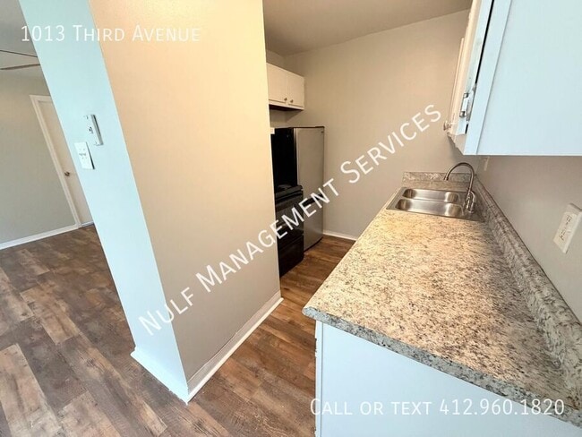 1013 3rd Ave in Coraopolis, PA - Building Photo - Building Photo