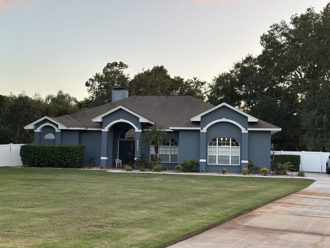 property at 2547-2546 6 Point Ct
