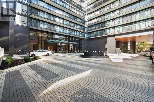 127 Broadway Ave in Toronto, ON - Building Photo - Building Photo