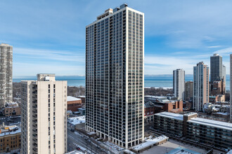 The James House in Chicago, IL - Building Photo - Building Photo