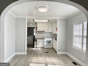 3044 E Point St in Atlanta, GA - Building Photo - Building Photo