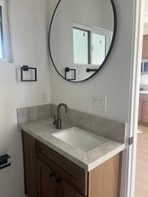 8957 Hargis St in Los Angeles, CA - Foto de edificio - Building Photo