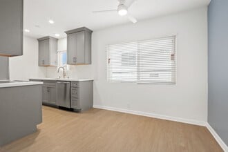 117 Strand St in Santa Monica, CA - Building Photo - Building Photo