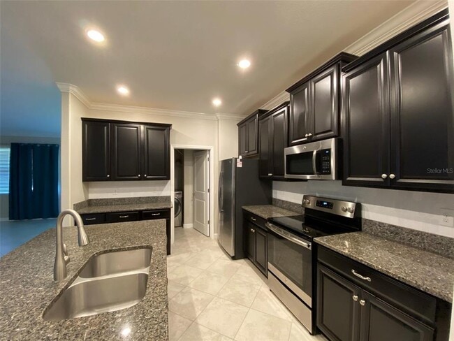 10049 Victory Gallop Loop in Ruskin, FL - Building Photo - Building Photo