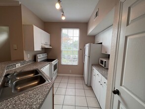 6340 Raleigh St in Orlando, FL - Building Photo - Building Photo