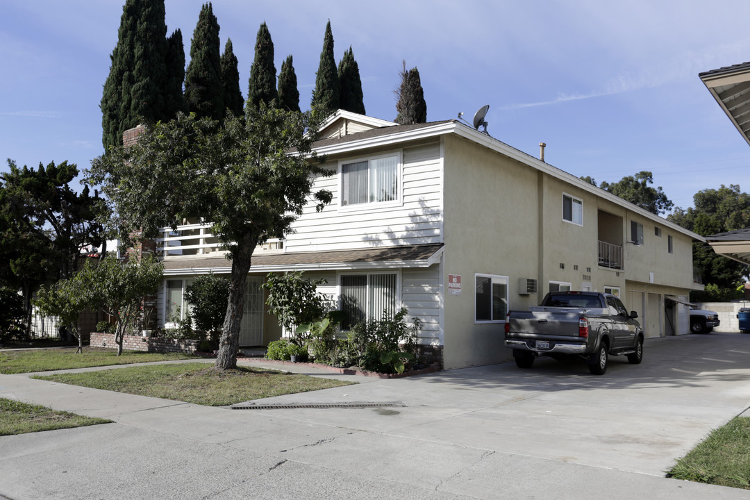 12891 Fern St in Garden Grove, CA - Foto de edificio