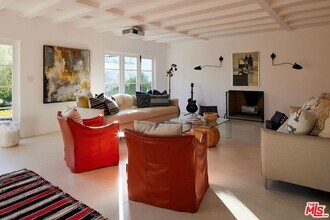 3817 Surfwood Rd in Malibu, CA - Building Photo - Building Photo