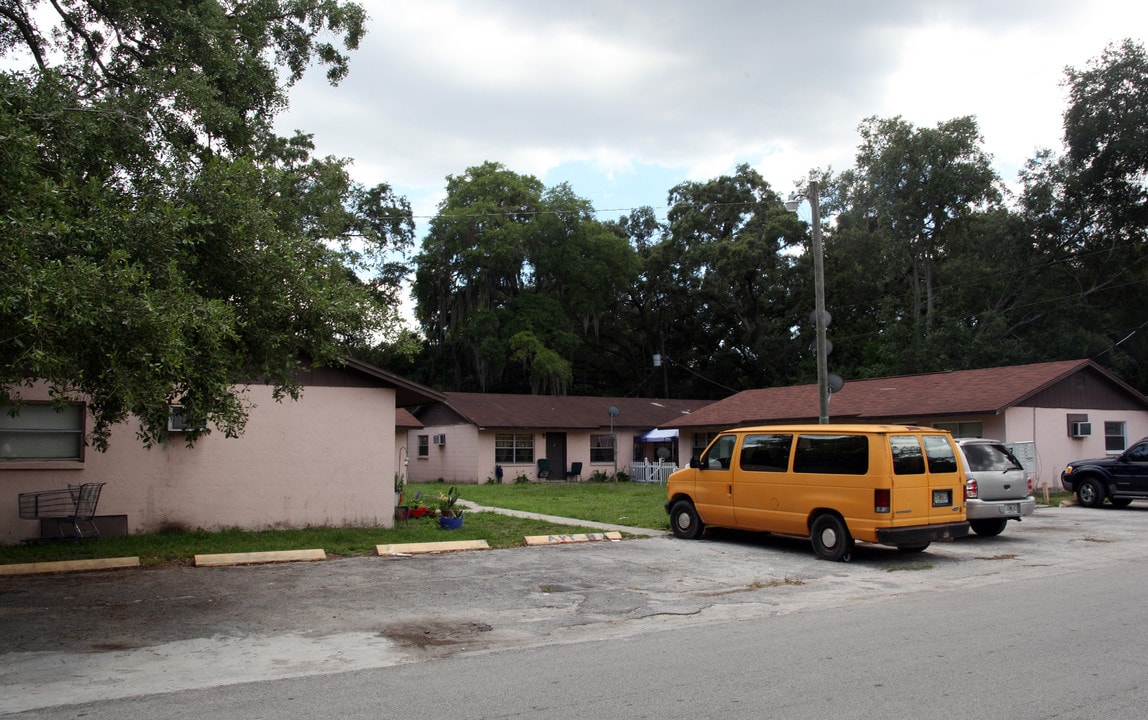 East 140 Ave Apartments in Tampa, FL - Building Photo