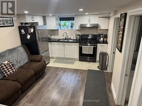 841 Reytan Blvd in Pickering, ON - Building Photo - Building Photo